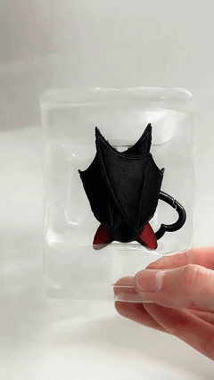 🔥49% DE DESCUENTO - 🦇 Lindo llavero de bebé murciélago negro