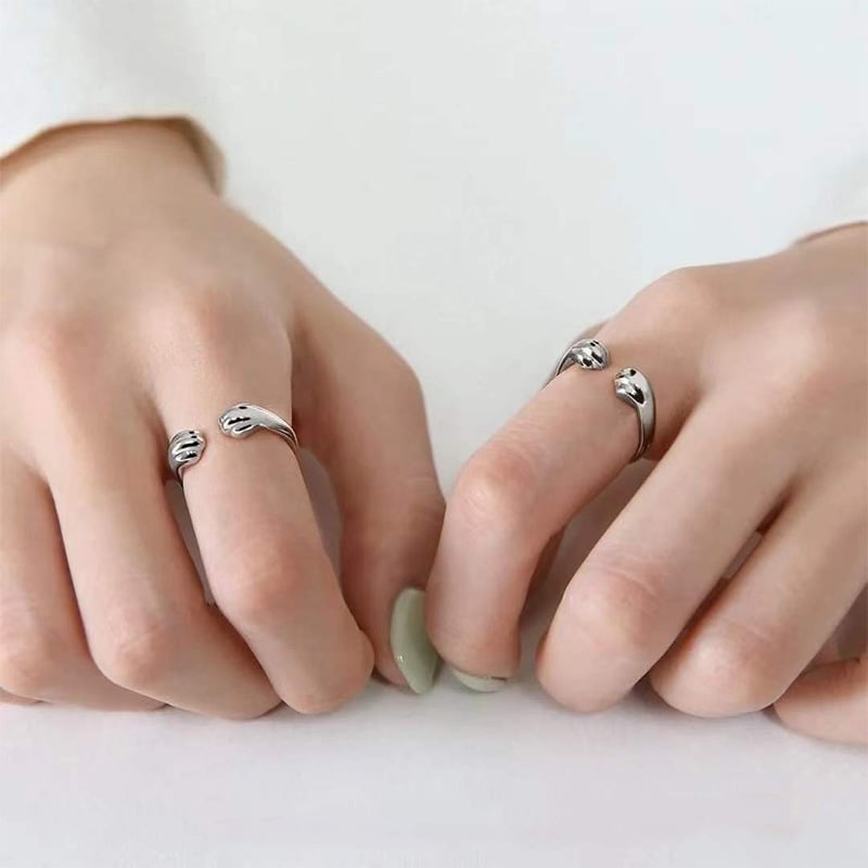 🔥New Adjustable Opening Paw Print Ring💍