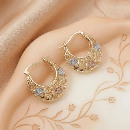 🌸 Vintage Gold Flower Hoop Earrings