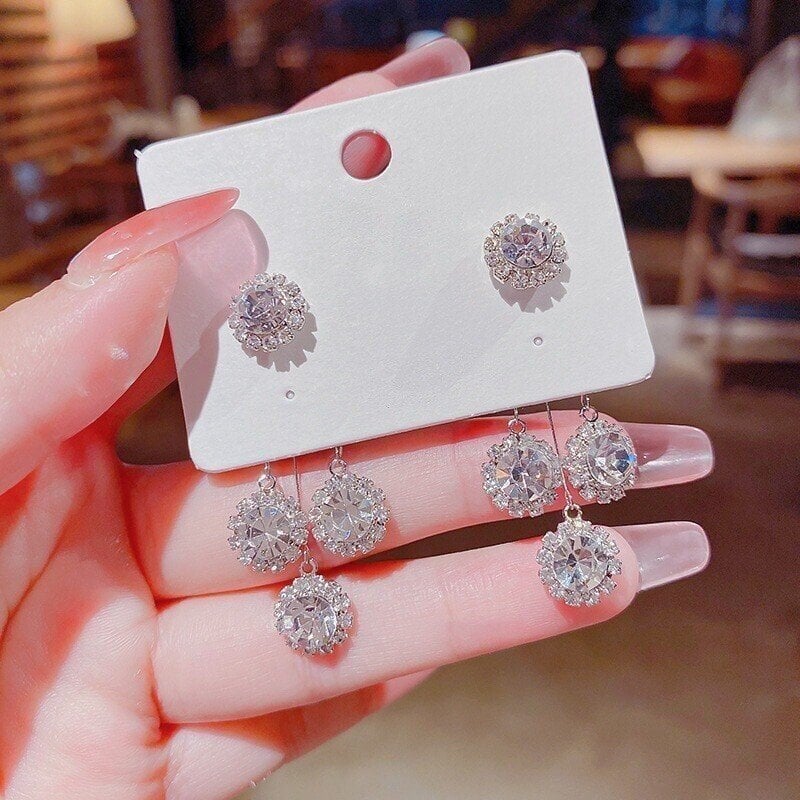 Zircon round petal earrings