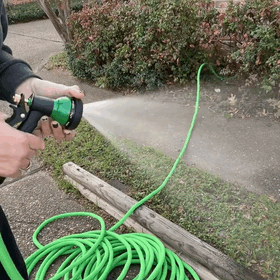 💦 100-Foot Expandable Garden Hose 💧