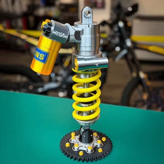 Inspired Suspension Shock Absorber Lamp - Adjustable LED Light for Gamers & Car Enthusiasts