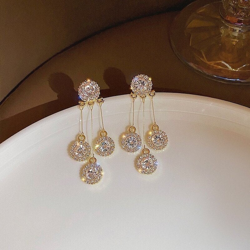 Zircon round petal earrings